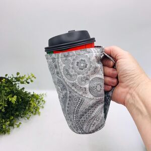 Drink Coozie with Handle Hot or Iced Drinks Cozy Insulated Neutral Gray Paisley